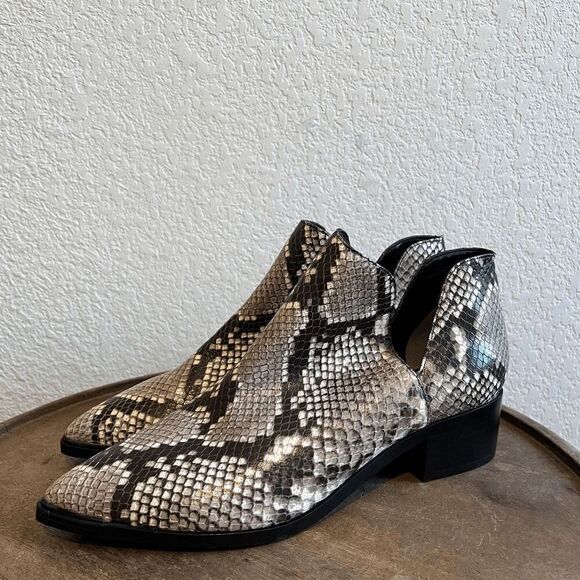 Marc Fisher LTD Yilda Snakeskin Leather Notched Ankle Boots Women's Size 7.5 M - Picture 1 of 10